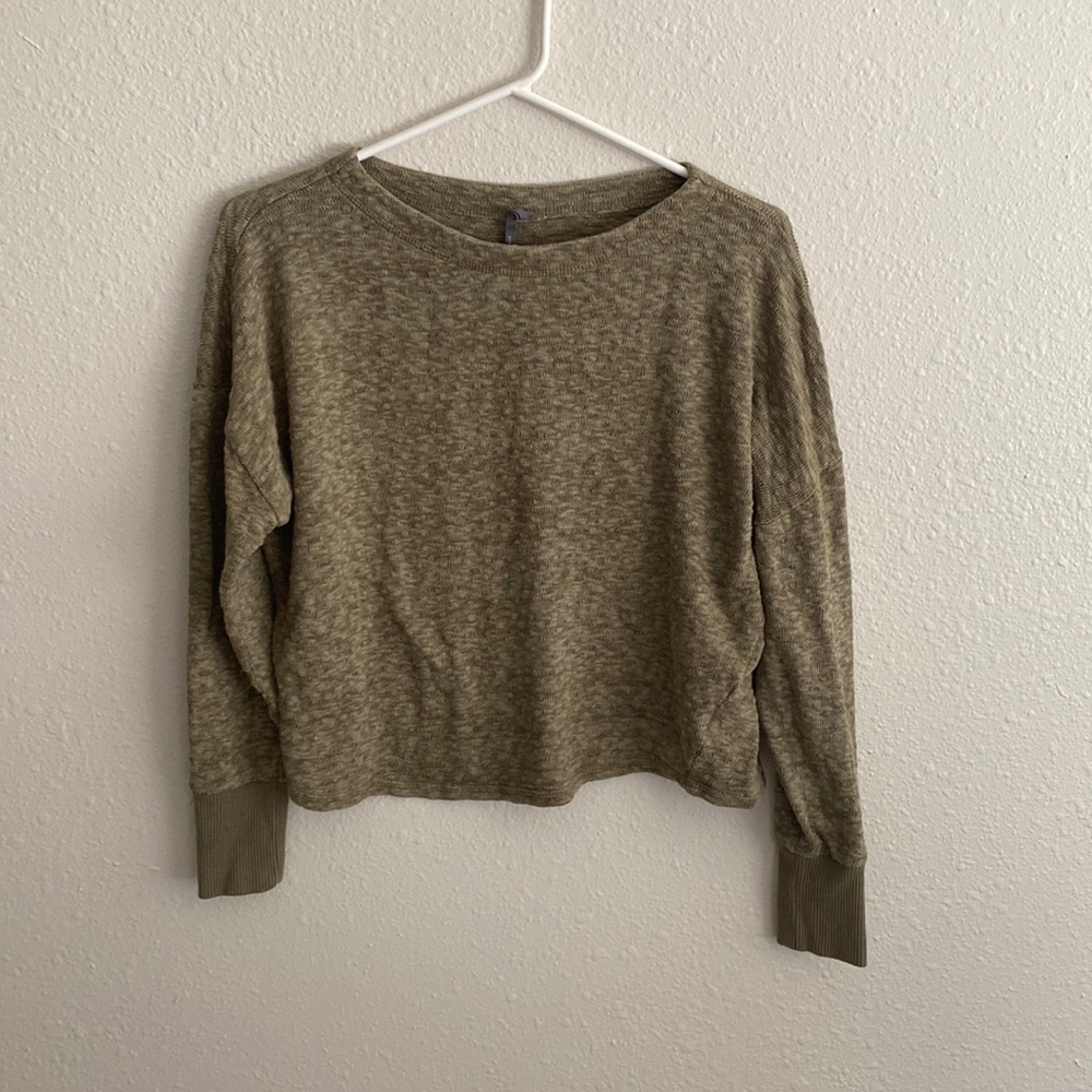 Green anthropologie light weight sweater